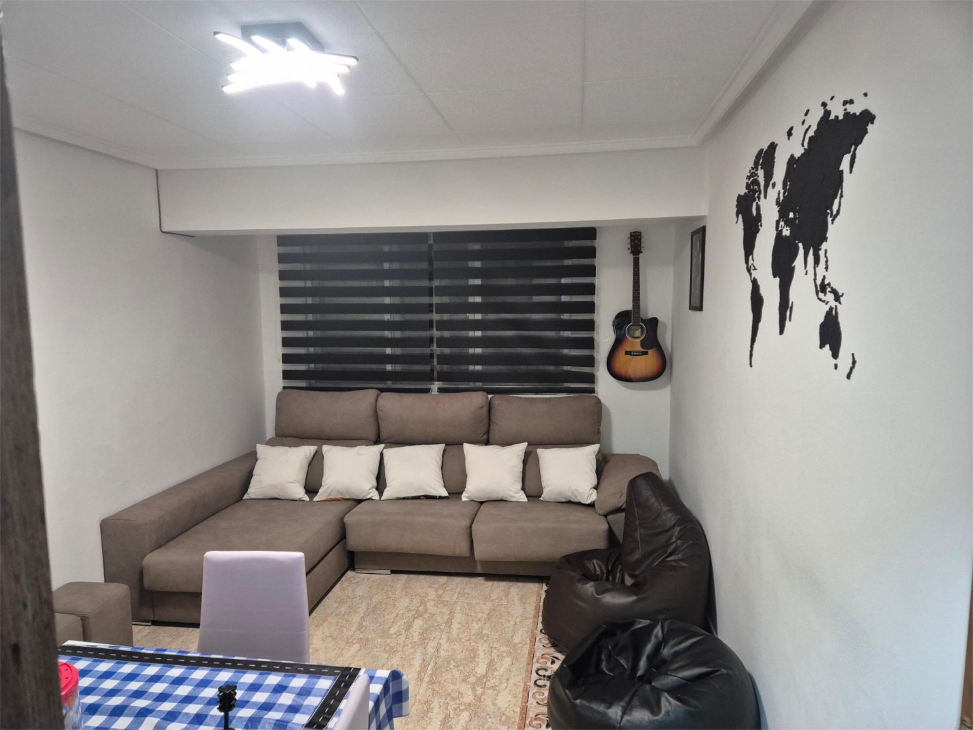 Sala d'estar de Pis en venda en Chantada amb Calefacció i Moblat