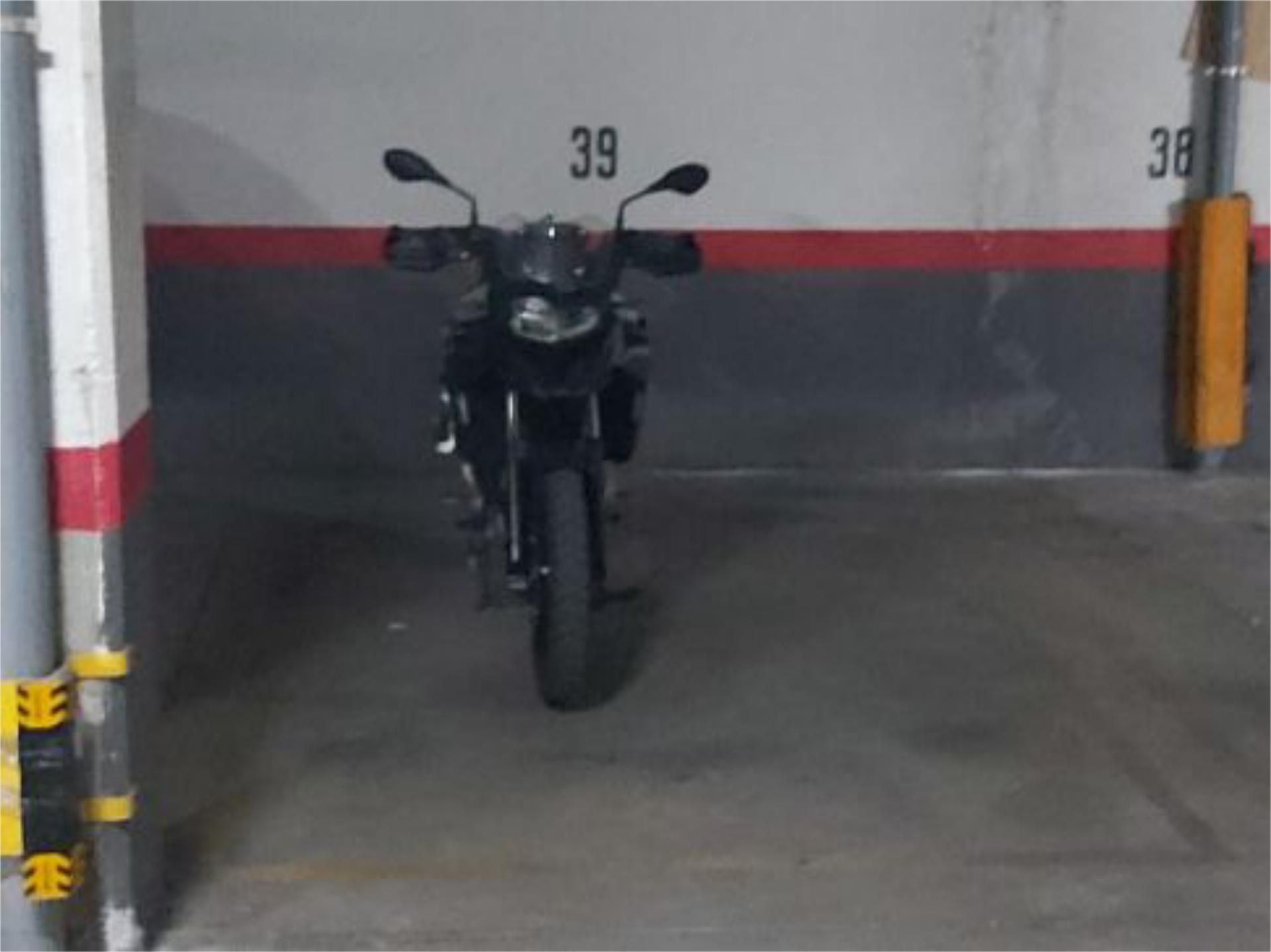 Parking of Garage to rent in  Madrid Capital