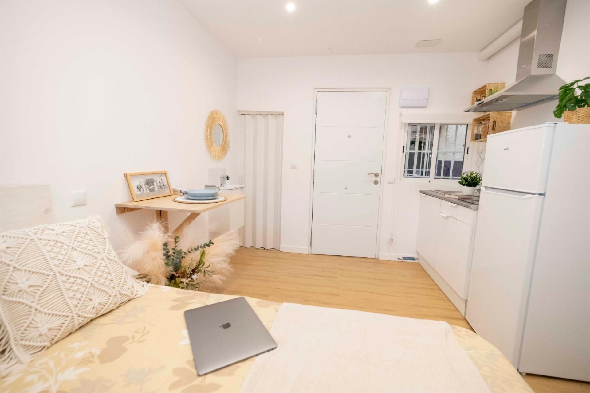 Bedroom of Flat for sale in  Madrid Capital  with Furnished