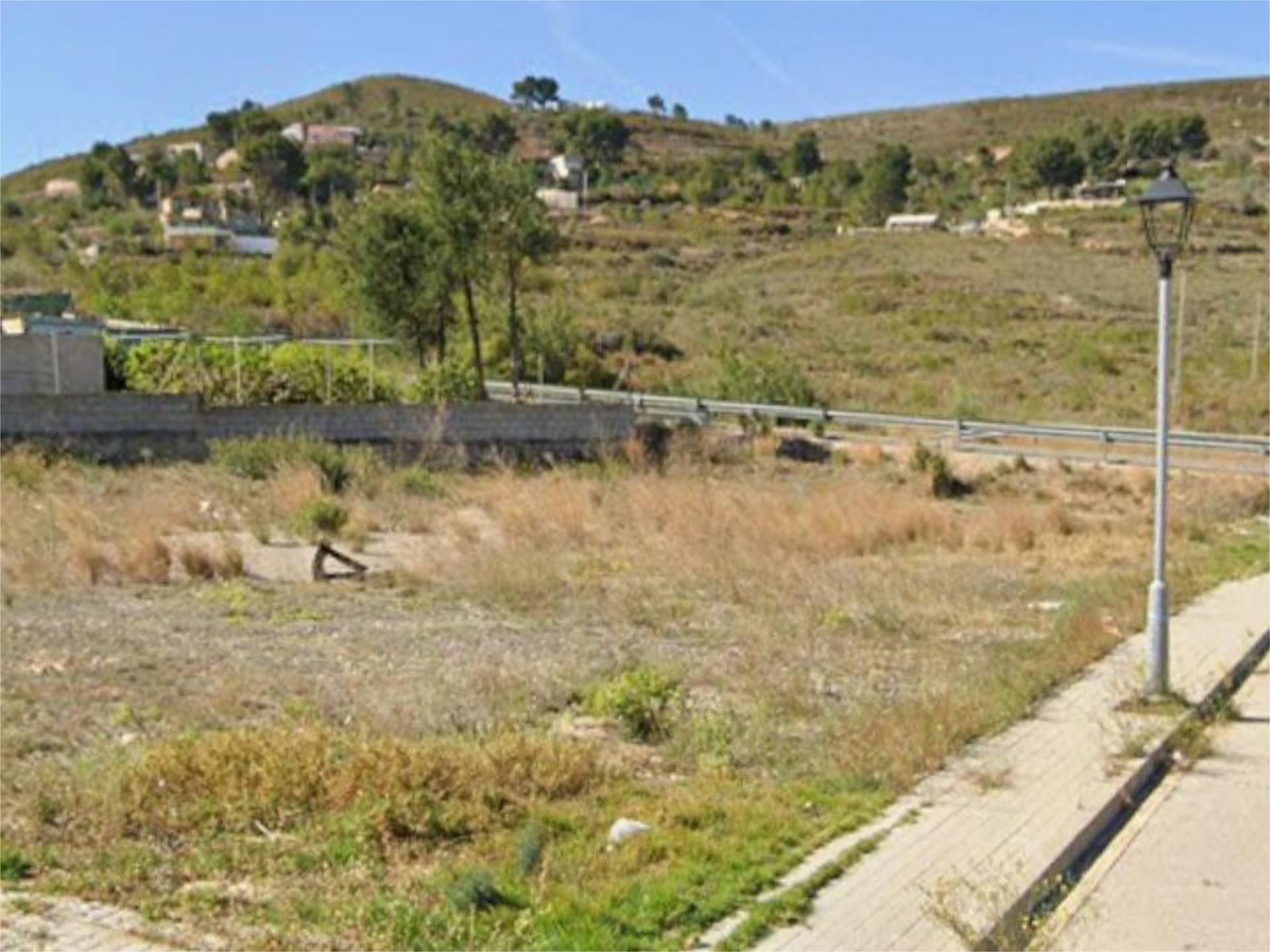 Constructible Land for sale in Montroy