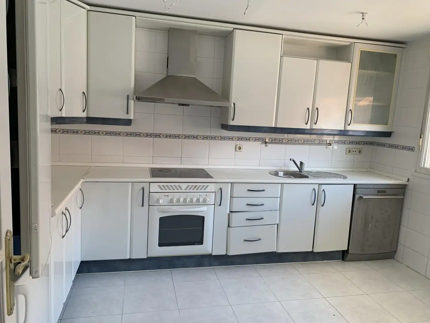 Piso en venta en Calle Calle de Arenas de San Pedro, 28, Santa Teresa Cocina de Piso en venta en Colmenar Viejo con Aire acondicionado y Balcón