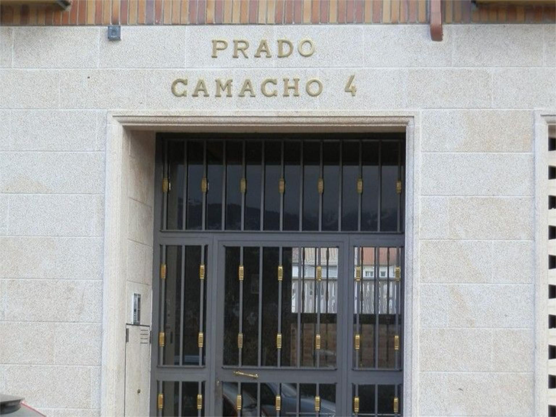 Außenansicht von Garage miete in Guadarrama