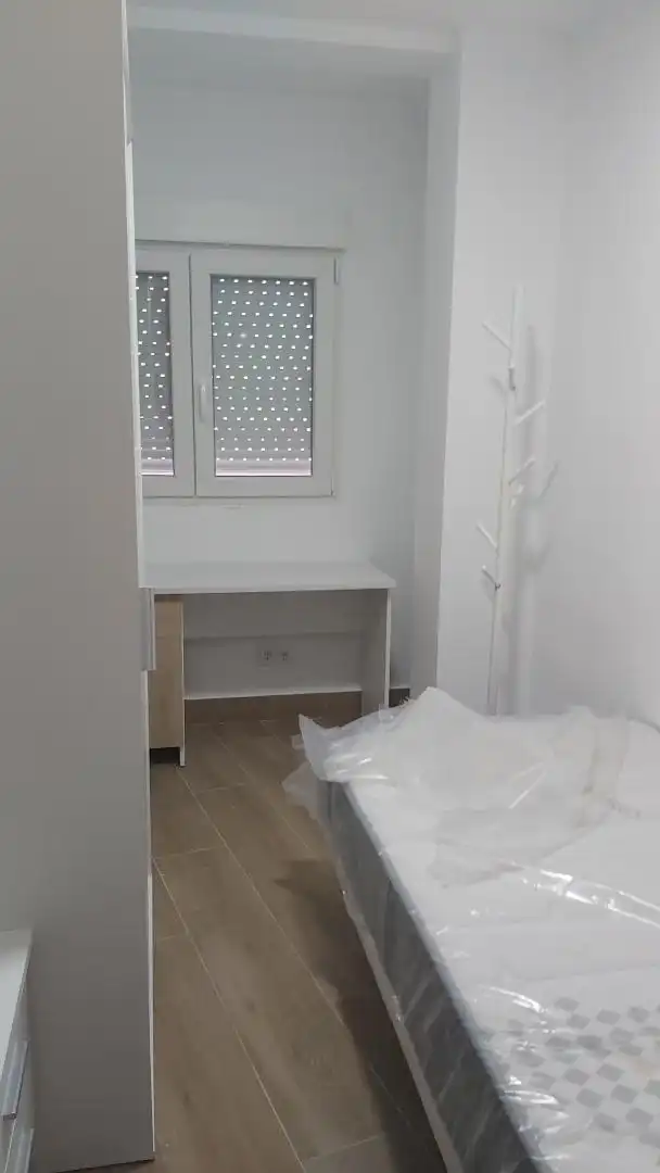 Habitació a Avenida de Andalucía, 52, Peñamefecit - Avda Barcelona Habitació a Avenida de Andalucía, 52, Peñamefecit - Avda Barcelona