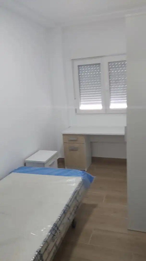 Habitació a Avenida de Andalucía, 52, Peñamefecit - Avda Barcelona Habitació a Avenida de Andalucía, 52, Peñamefecit - Avda Barcelona