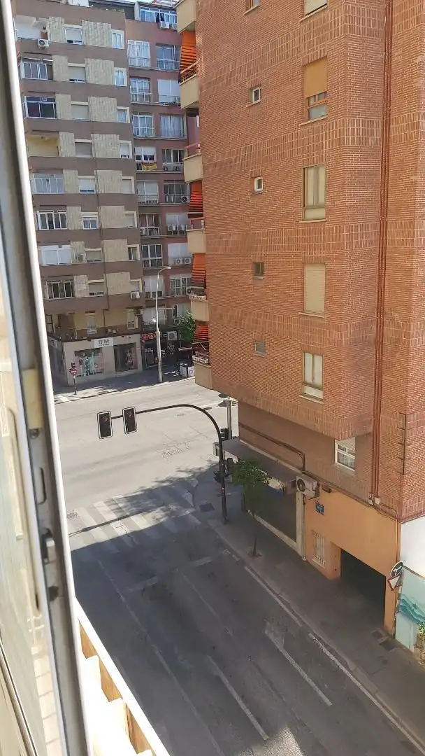 Habitació a Avenida de Andalucía, 52, Peñamefecit - Avda Barcelona Habitació a Avenida de Andalucía, 52, Peñamefecit - Avda Barcelona