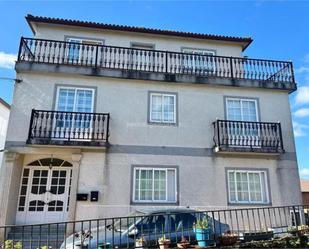 Vista exterior de Pis de lloguer en Rianxo amb Terrassa, Moblat i Aparcament comunitari