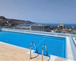 Piscina de Pis de lloguer en Las Palmas de Gran Canaria amb Parquet, Traster i Moblat