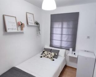 Bedroom of Flat to share in Pozuelo de Alarcón  with Private garden, Terrace and Furnished