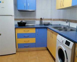 Cuina de Apartament de lloguer en  Ceuta Capital amb Moblat