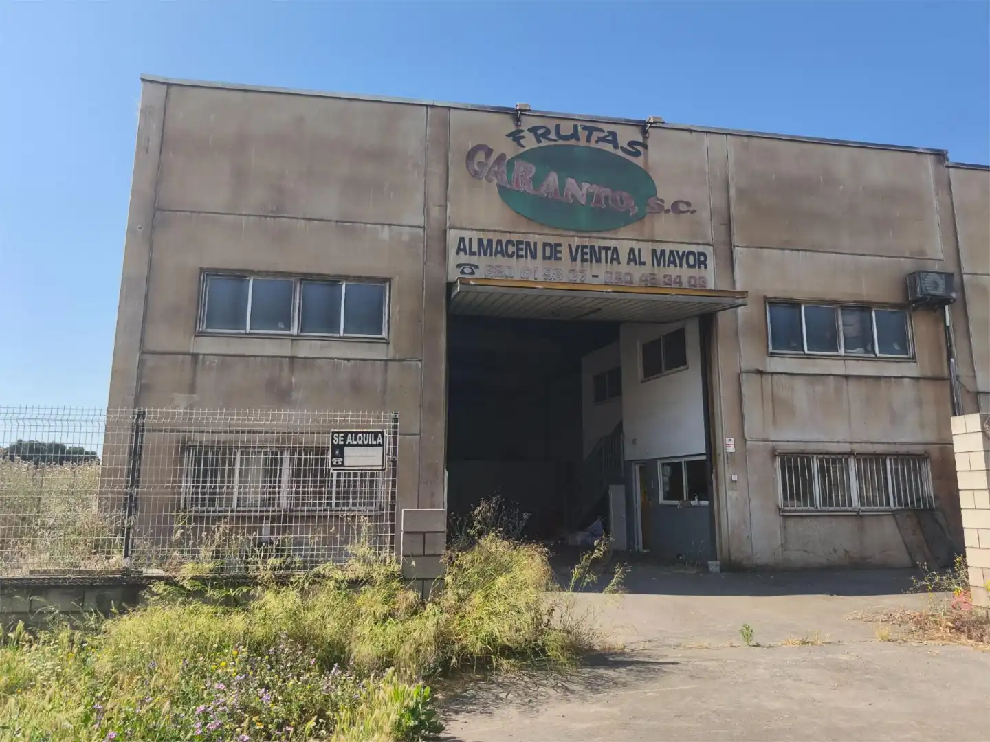 Fabrikhallen zur Miete in Calle Letra K, 4, Monzón Außenansicht von Fabrikhallen zur Miete in Monzón mit Klimaanlage und Heizung