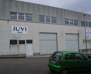 Vista exterior de Nau industrial de lloguer en Bárcena de Cicero amb Moblat