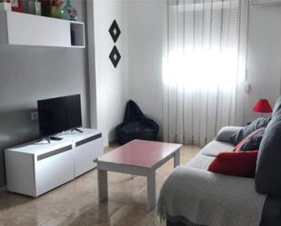 Sala d'estar de Pis de lloguer en Linares amb Aire condicionat i Moblat