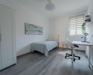 Bedroom of Apartment to share in  Valencia Capital  with Air Conditioner, Terrace and Furnished