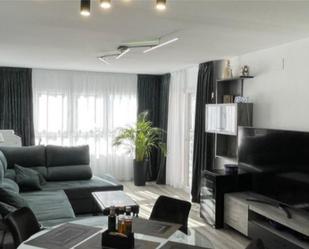 Sala d'estar de Pis en venda en Benidorm amb Aire condicionat, Piscina i Balcó