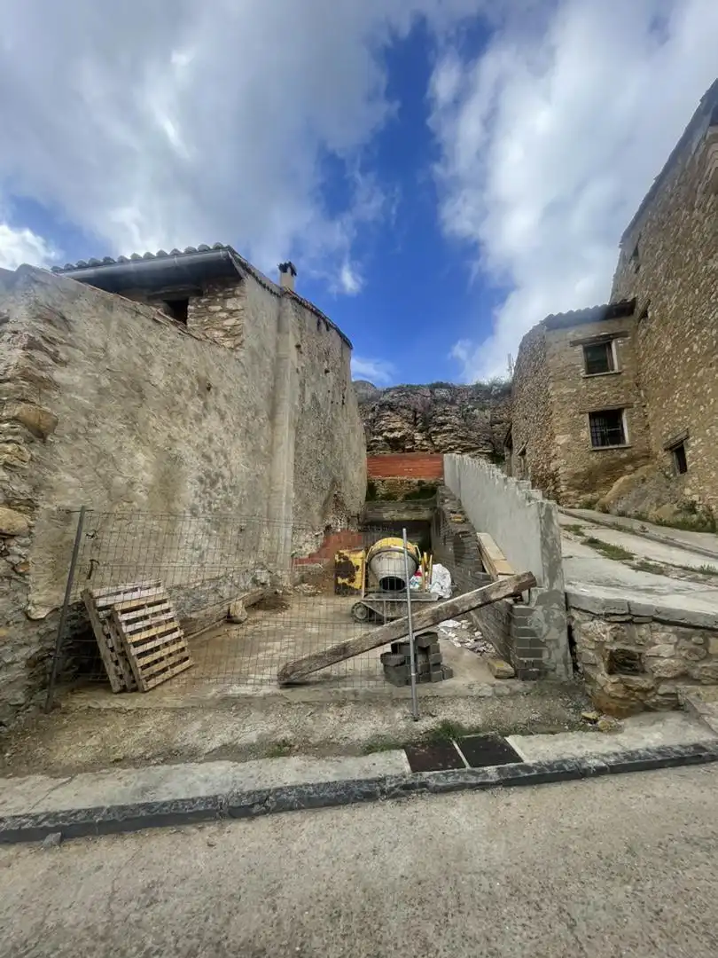 Land for sale in Calle Arrabal, 1, Valdelinares Land for sale in Valdelinares