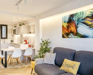 Sala d'estar de Pis de lloguer en Castell-Platja d'Aro amb Aire condicionat, Piscina i Balcó
