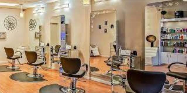 Local comercial en Alquiler en Caballería Española