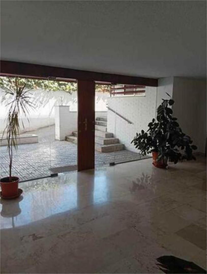 Office to rent in  Granada Capital  with Air Conditioner