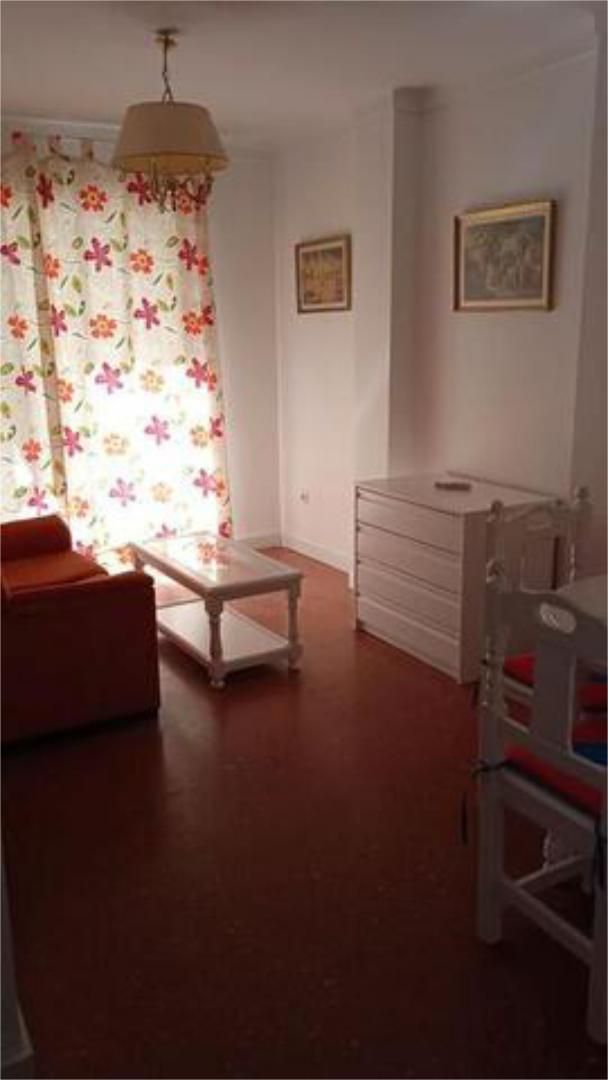 Dormitori de Apartament de lloguer en  Sevilla Capital amb Moblat