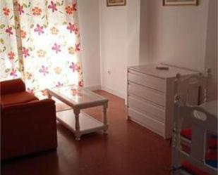 Dormitori de Apartament de lloguer en  Sevilla Capital amb Moblat