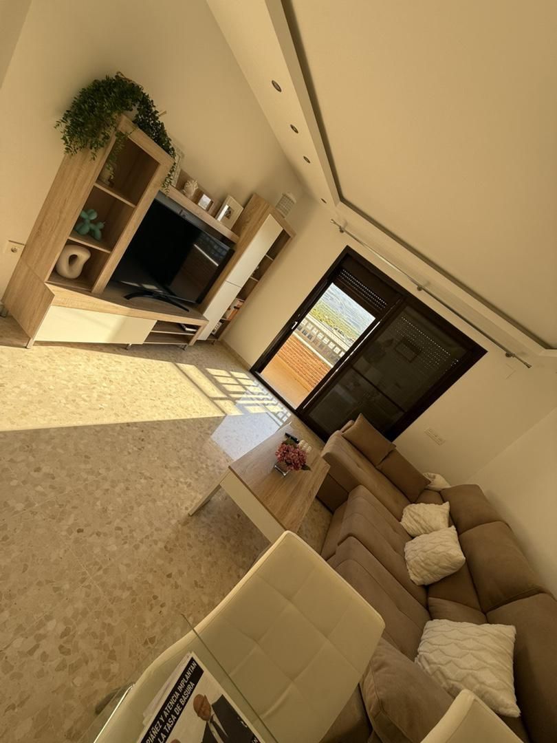 Living room of Flat to rent in Vélez-Málaga  with Air Conditioner, Furnished and Balcony