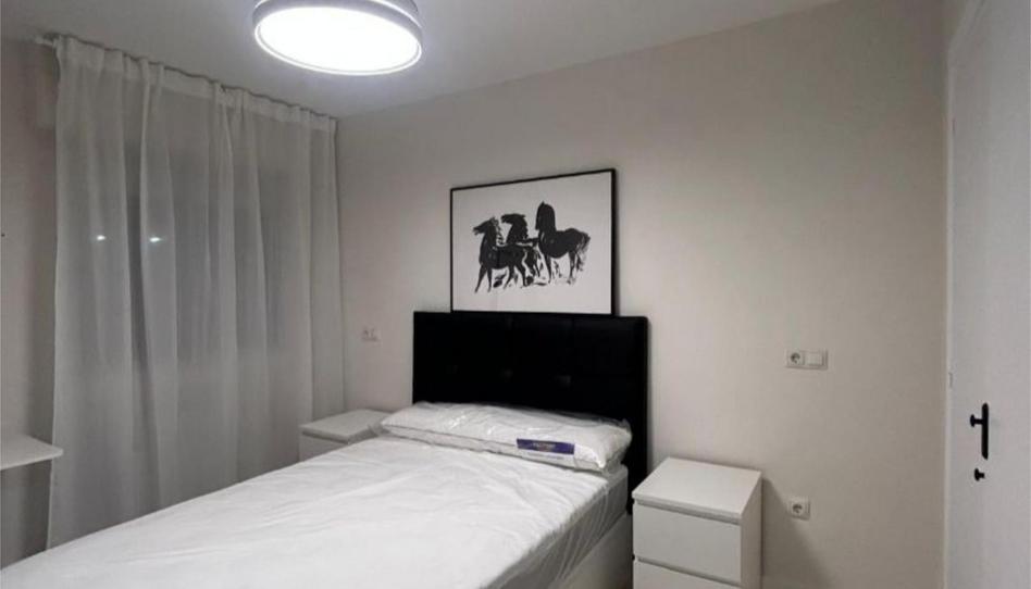 Photo 1 of Flat to share in Plaza de Bogotá, 3, La Avanzada - La Cueva, Madrid