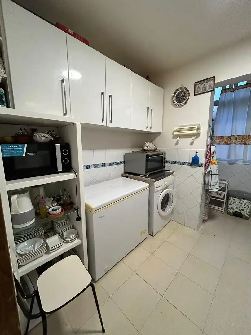 Flat for sale in Calle Salud de los Enfermos, 1, La Oliva Kitchen of Flat for sale in Sevilla with Air Conditioner