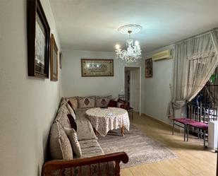 Living room of Flat for sale in  Sevilla Capital  with Air Conditioner