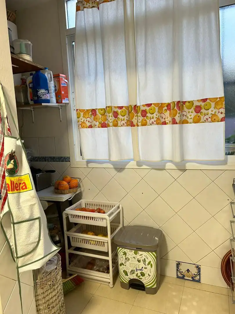 Flat for sale in Calle Salud de los Enfermos, 1, La Oliva Kitchen of Flat for sale in Sevilla with Air Conditioner