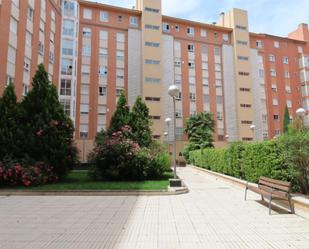 Exterior view of Flat for sale in  Madrid Capital  with Air Conditioner, Heating and Private garden