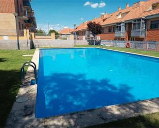 Piscina de Pis de lloguer en Salamanca Capital amb Calefacció, Jardí privat i Terrassa