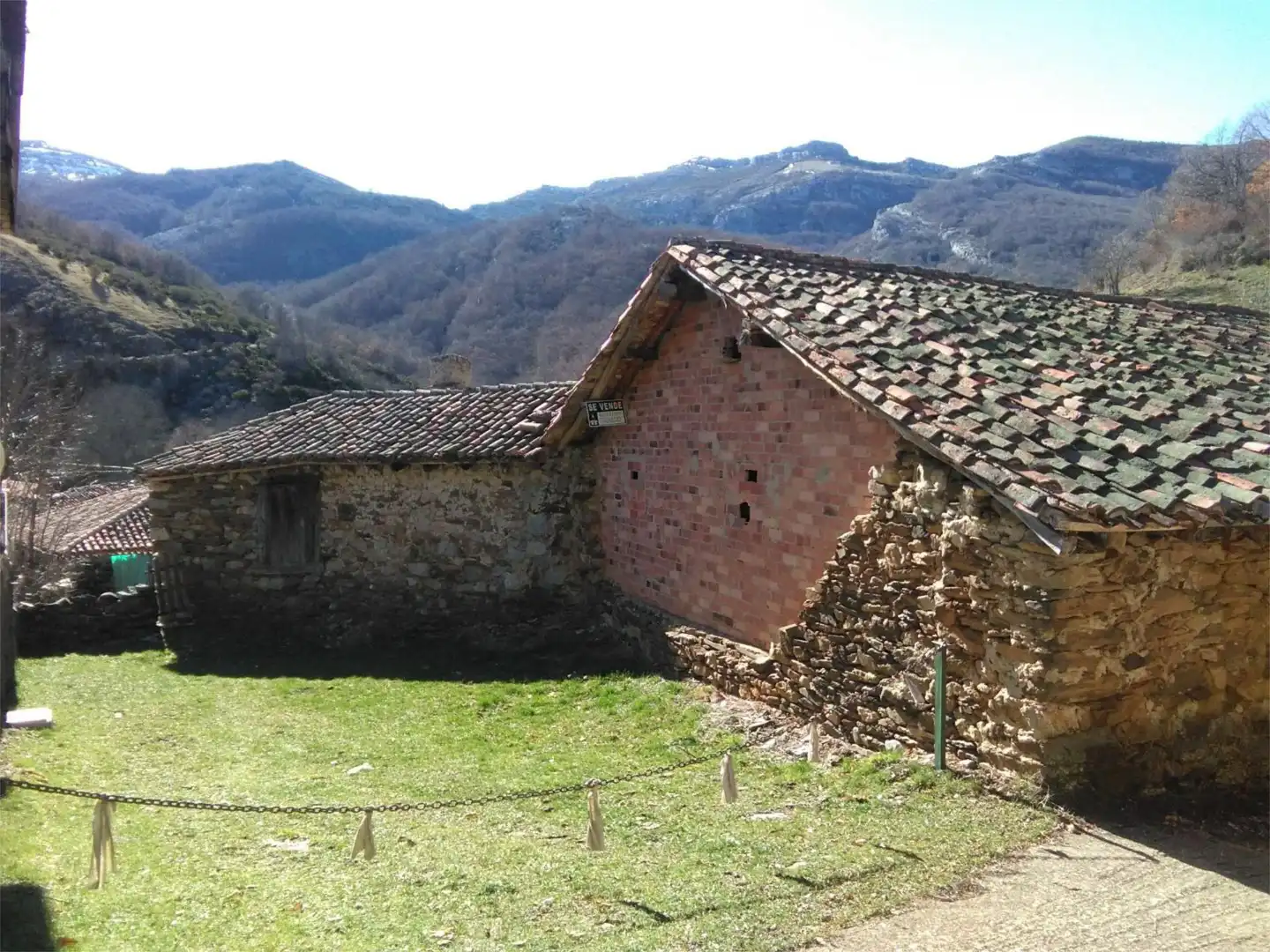 Casa adosada en venda a Rebanal de las Llantas, 8, Cervera de Pisuerga Vista exterior de Casa adosada en venda en Cervera de Pisuerga