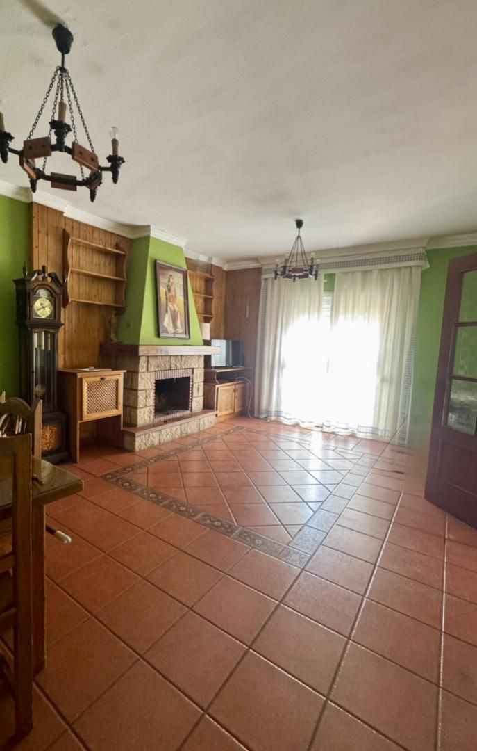 Sala d'estar de Pis en venda en La Línea de la Concepción amb Calefacció, Jardí privat i Terrassa
