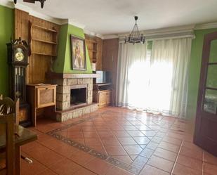 Sala d'estar de Pis en venda en La Línea de la Concepción amb Calefacció, Jardí privat i Terrassa