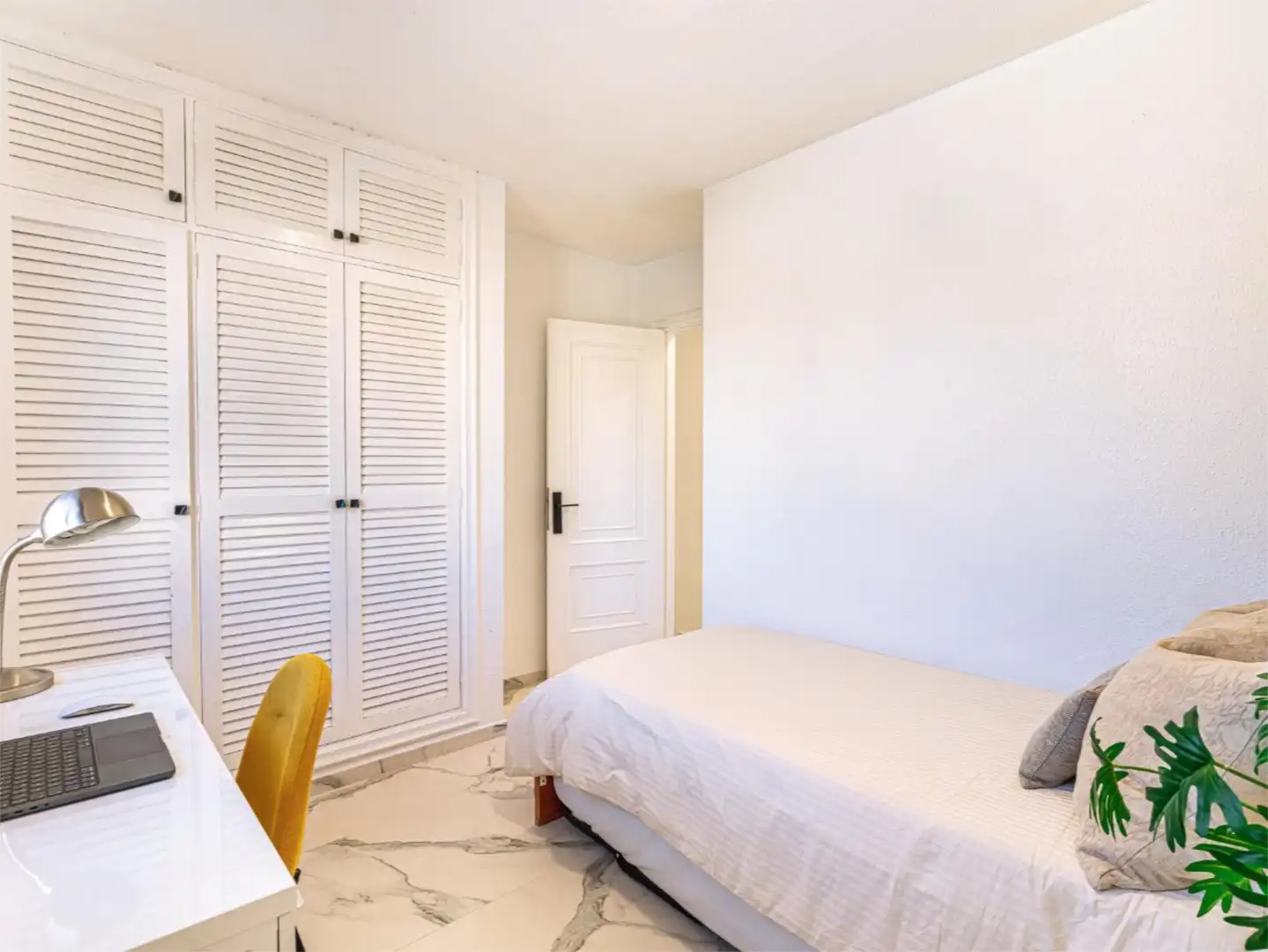 Casa adosada en venta en Calle Armiche, 28, Chayofa Habitación de Casa adosada en venta en Arona con Piscina, Amueblado y Videoportero