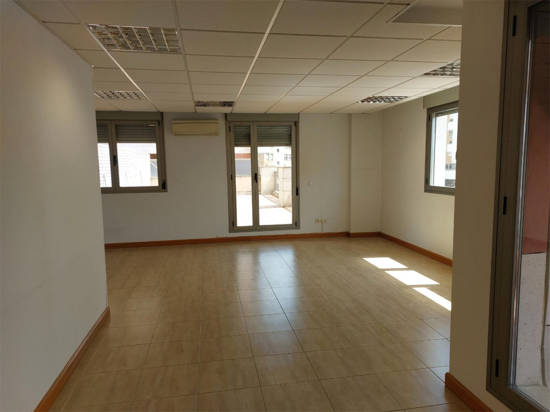 Oficina de lloguer en  Logroño