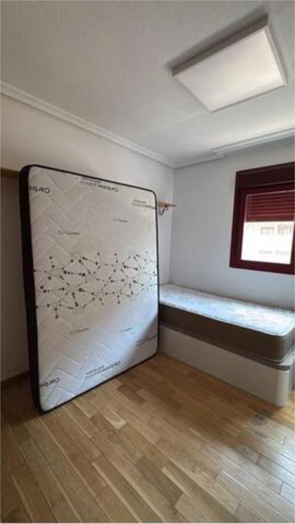 Apartment to share in El Quiñón