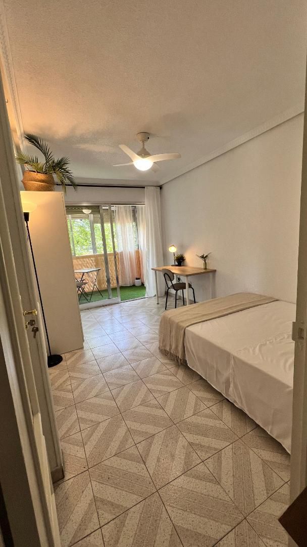 Bedroom of Flat to share in Leganés  with Heating, Terrace and Furnished