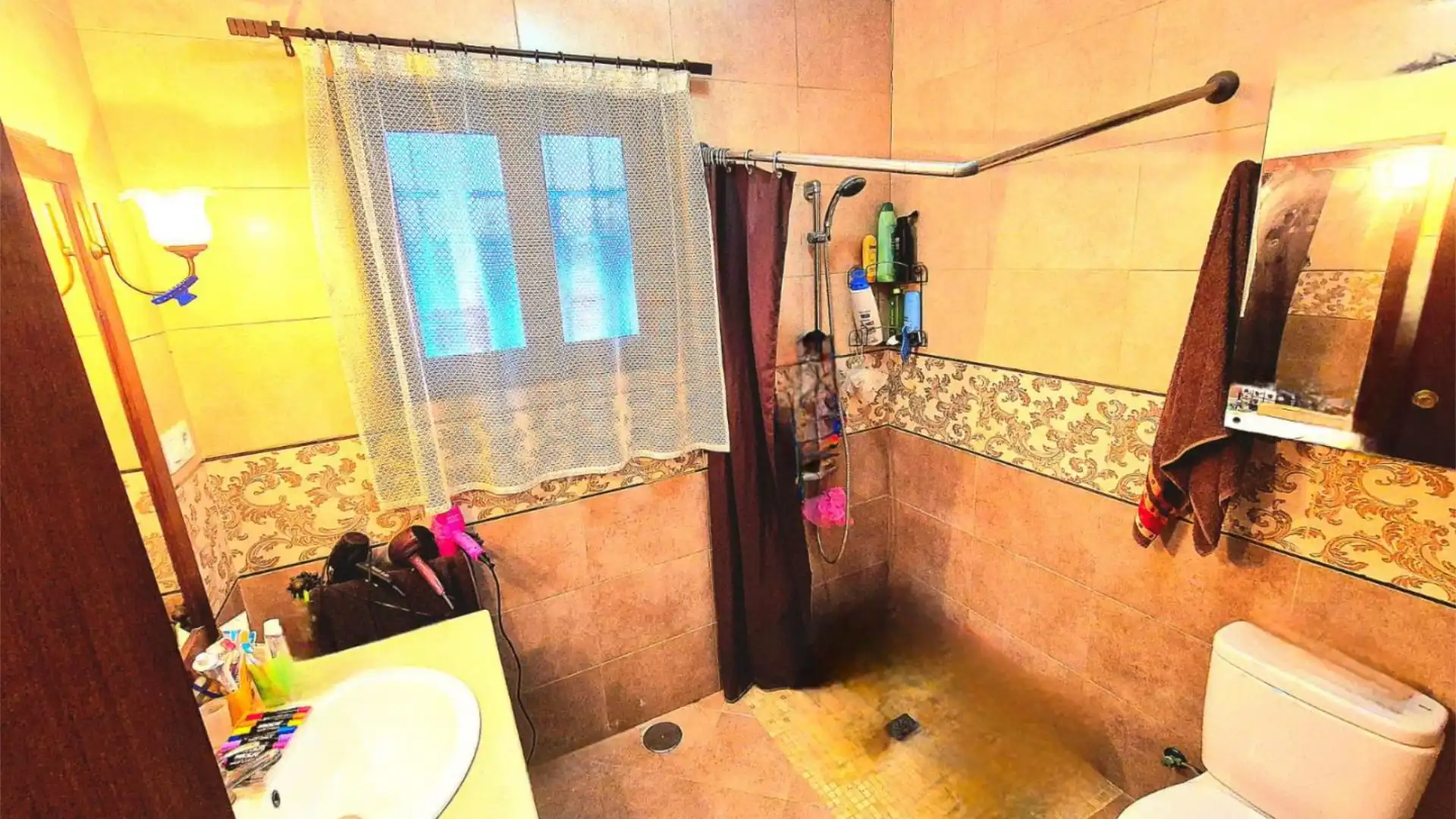 Bathroom of Houses for sale in Utrera  with Air Conditioner, Heating and Private garden