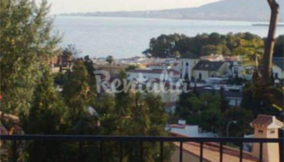 Foto 1 de Pis en venda a Calle Fernández Shaw, 42, Pedregalejo - Morlaco, Málaga