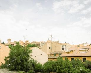 Vista exterior de Pis en venda en Segovia Capital amb Terrassa i Balcó