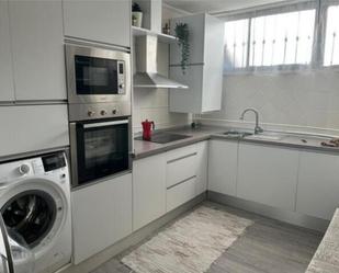 Cuina de Casa o xalet de lloguer en Málaga Capital amb Jardí privat, Terrassa i Moblat