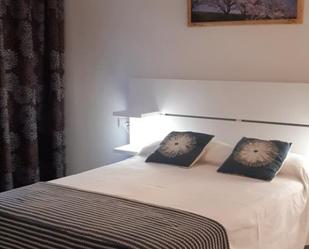 Dormitori de Apartament de lloguer en La Algaba amb Aire condicionat, Calefacció i Moblat