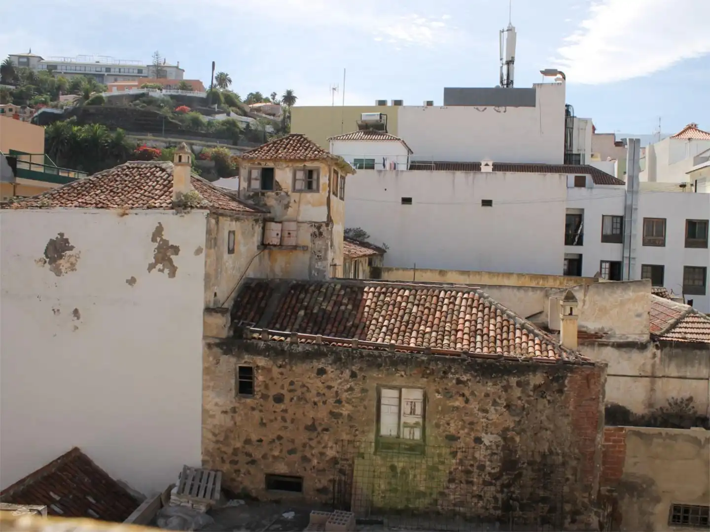 Casa adosada en venta en Calle Blanco, 16, Playa Jardín Vista exterior de Casa adosada en venta en Puerto de la Cruz con Balcón