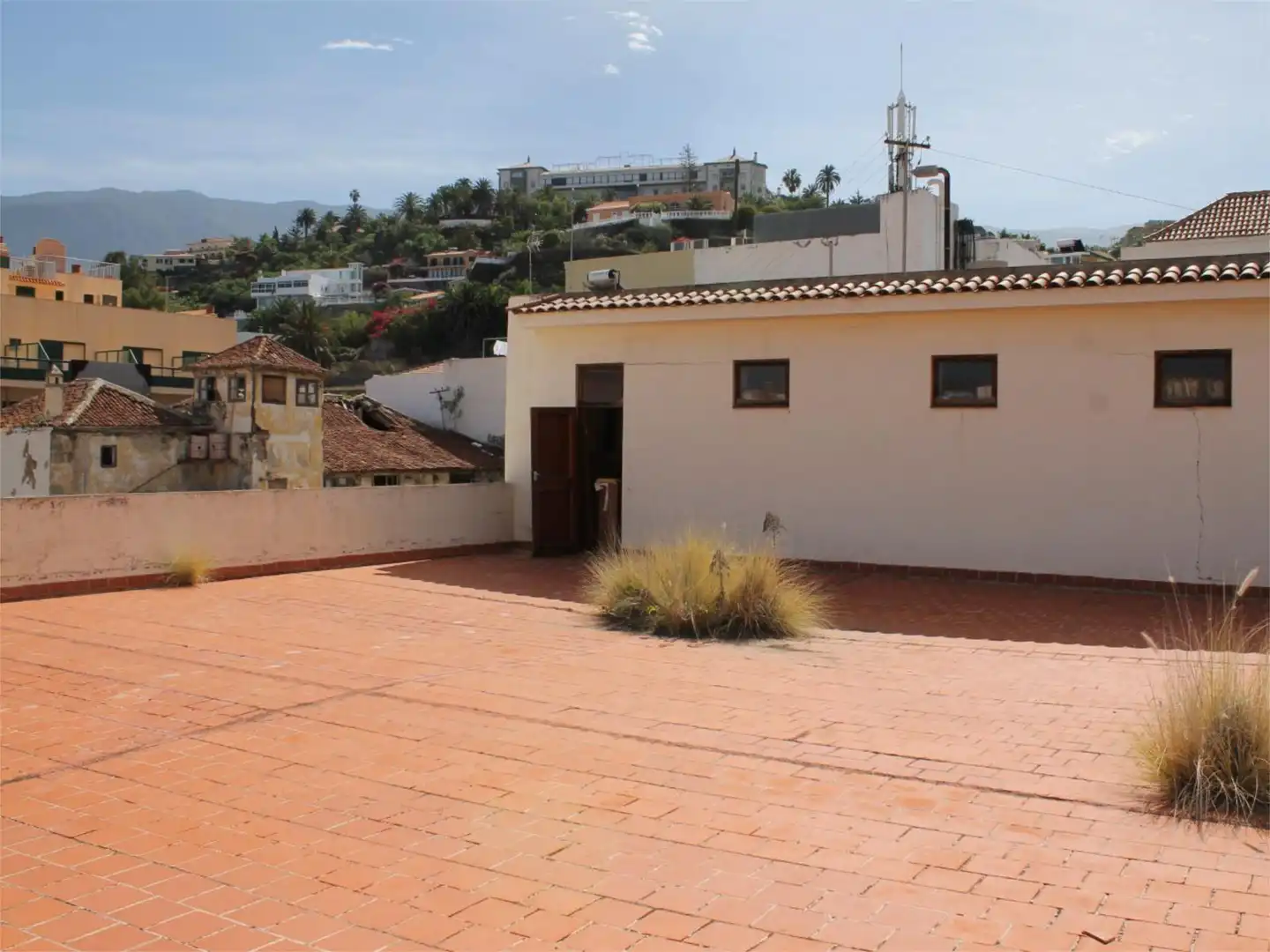 Casa adosada en venta en Calle Blanco, 16, Playa Jardín Vista exterior de Casa adosada en venta en Puerto de la Cruz con Balcón