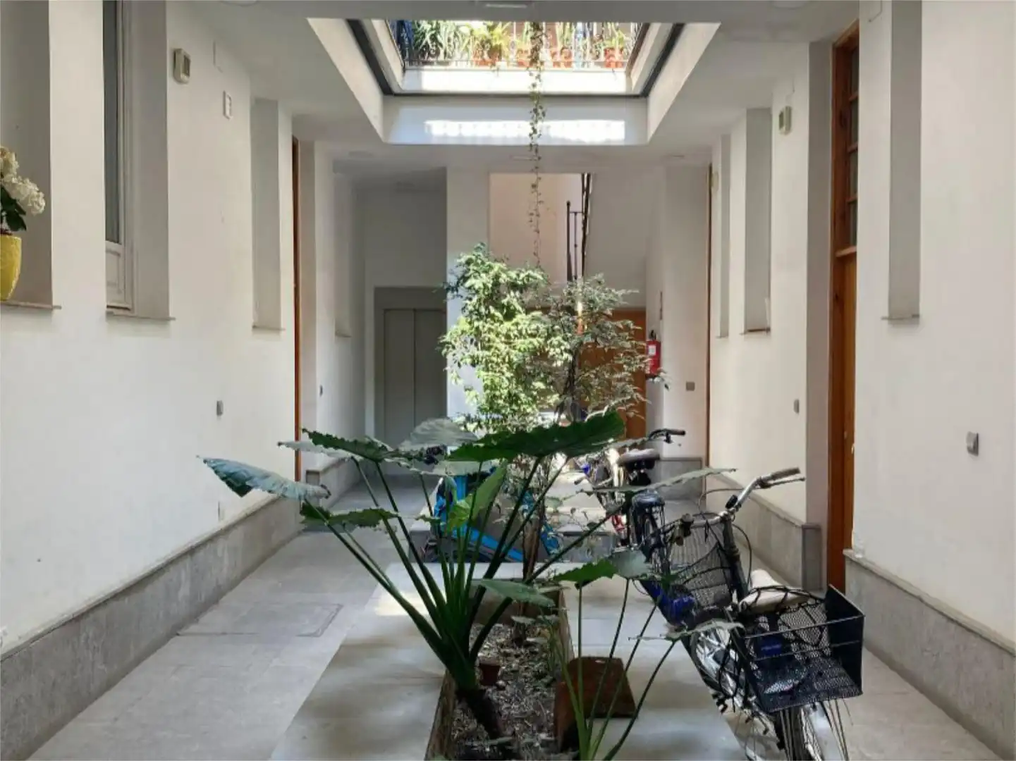 Flat for sale in Sevilla  with Air Conditioner and Parquet flooring