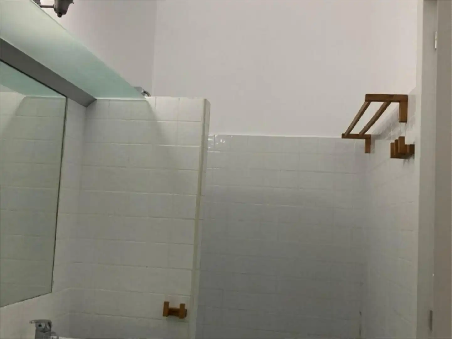 Bathroom of Flat for sale in Sevilla  with Air Conditioner and Parquet flooring