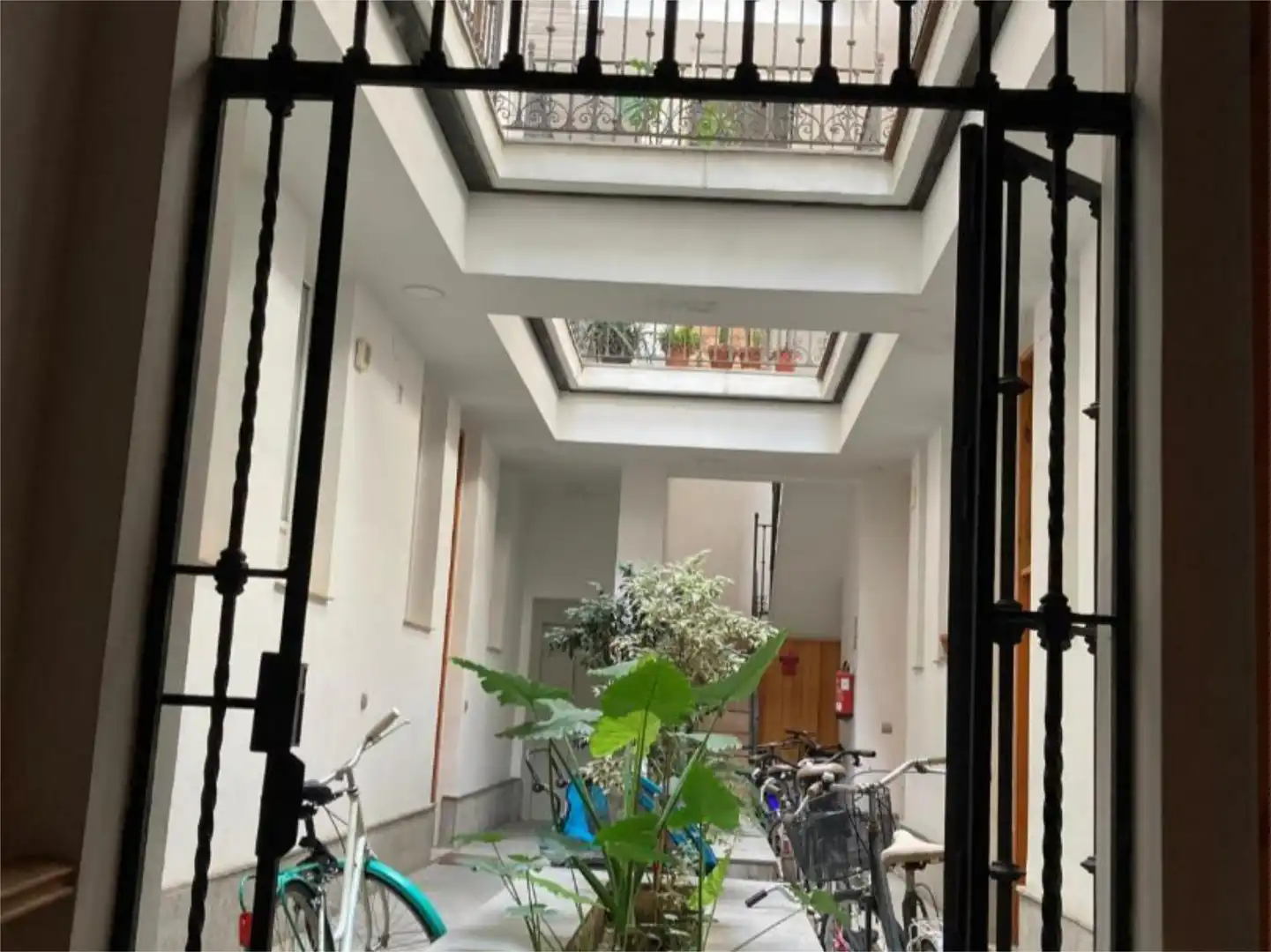 Flat for sale in Sevilla  with Air Conditioner and Parquet flooring