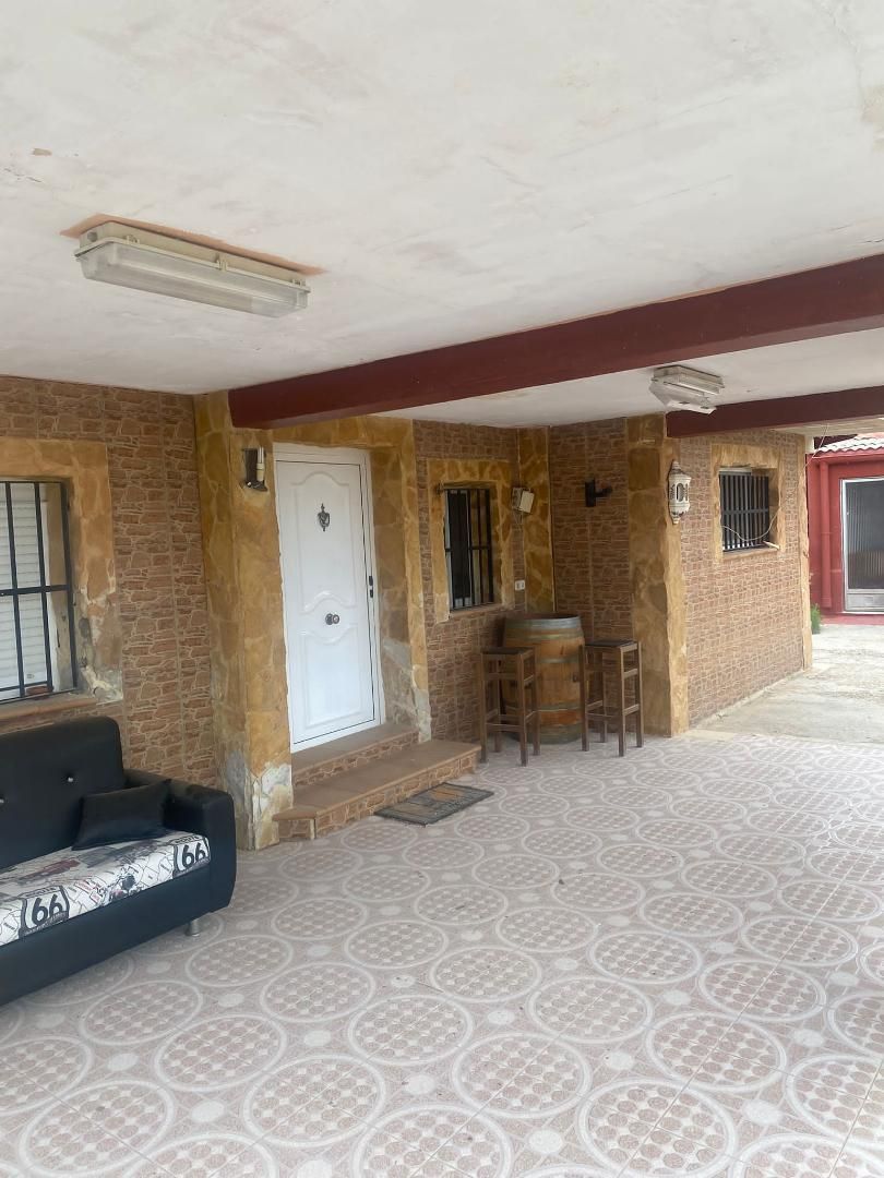 House or chalet for sale in Llombai  with Air Conditioner, Terrace and Swimming Pool