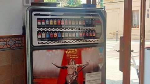 Photo 3 of Premises for transfer in Carrer de Tomás Bretón, 26, El Gall, Esplugues de Llobregat